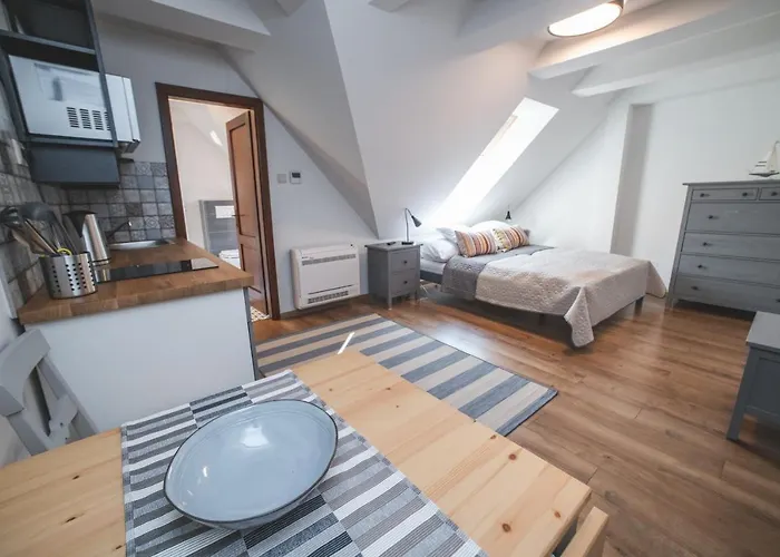 Vitorlas Vendeghaz *