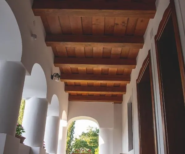 Vitorlas Vendeghaz דירה *