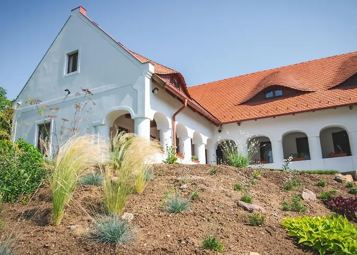 Vitorlas Vendeghaz * רבפולופ