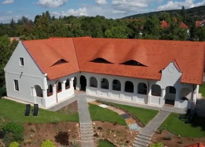 Vitorlas Vendeghaz רבפולופ